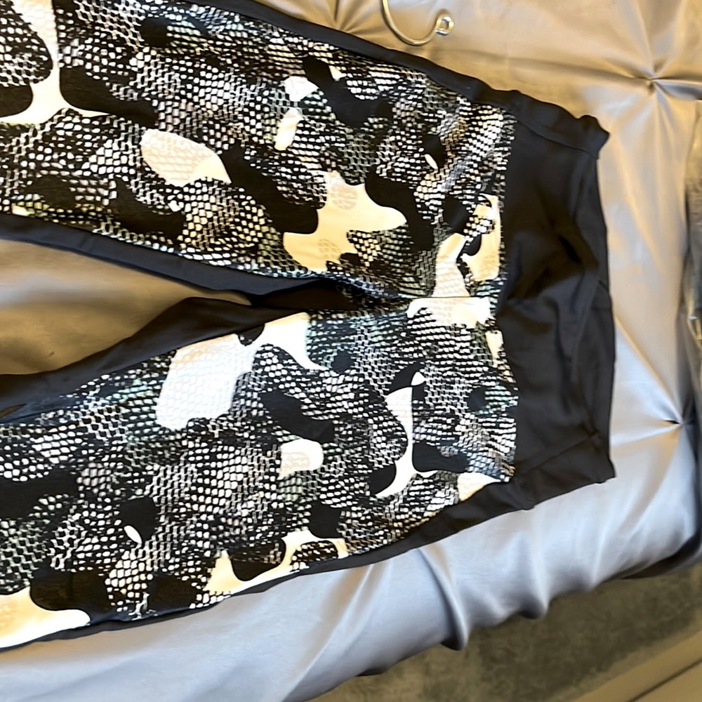 Koral cropped leggings